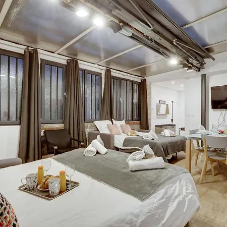 Bluestay 157 - Superb Paris